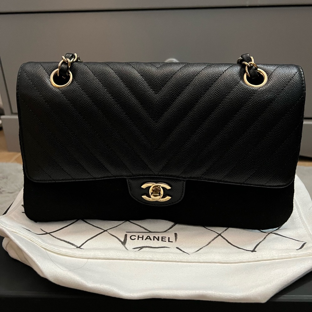 ❌SOLD❌Chanel Chevron Classic Medium